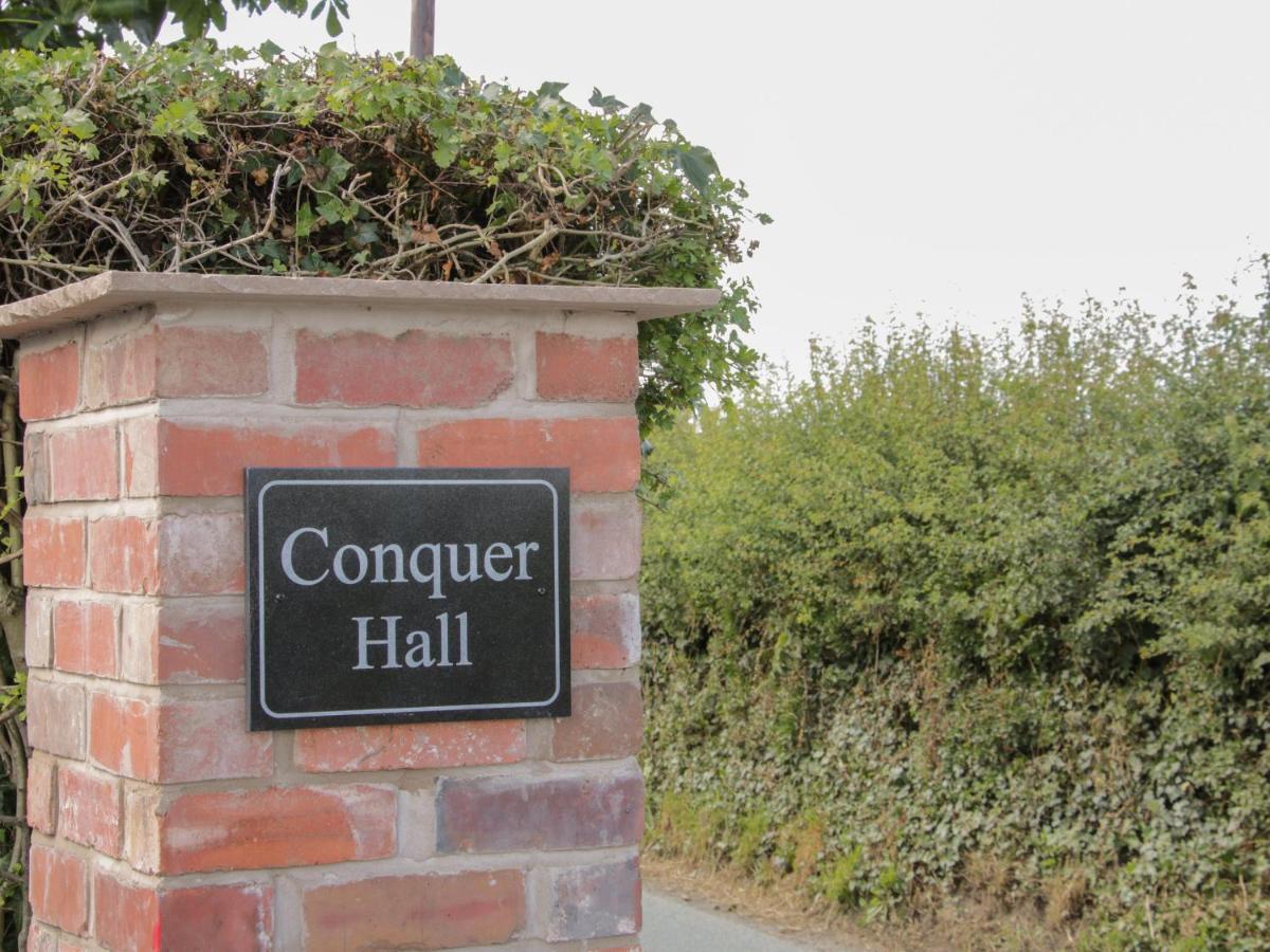 Conquer Hall Montgomery Luaran gambar